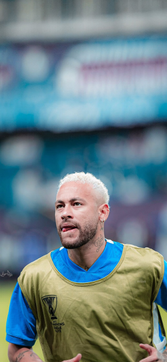 麦肯尼：没能拿下3分很遗憾；新教练带来了新的理念和活力（麦肯尼：未能全取三分遗憾，新帅注入新理念与活力）