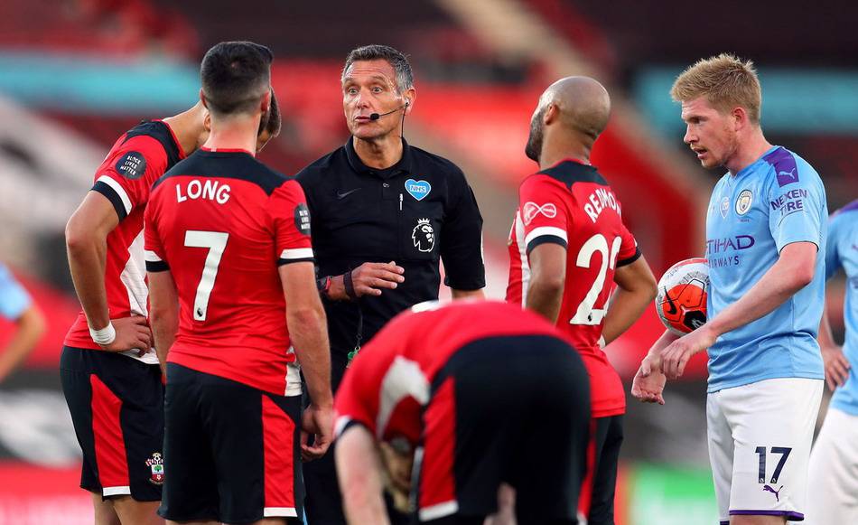 接替皮奥利，记者：前帕尔马主帅达韦尔萨接近执教佛罗伦萨（记者：前帕尔马主帅达韦尔萨接近出任佛罗伦萨主帅，将接任皮奥利帅位）