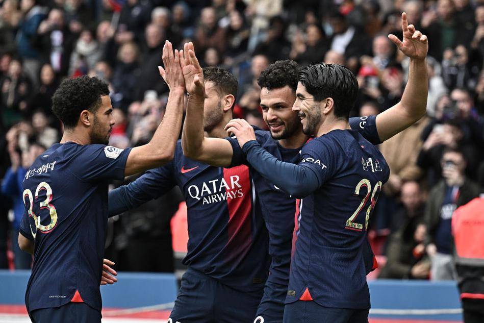 2026美加墨世界杯分组抽签结果出炉，姆巴佩、哈兰德小组赛相遇！（2026美加墨世界杯分组揭晓：姆巴佩与哈兰德同组相逢！）