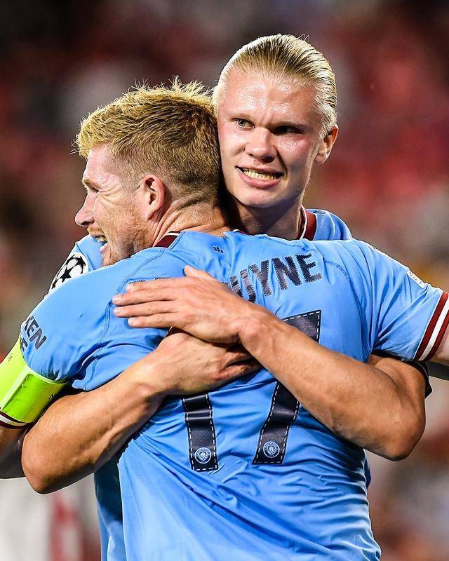 多纳鲁马身价上涨500万至4500万欧，领跑世界门将身价榜（多纳鲁马身价升至4500万欧，涨500万登顶全球门将身价榜）