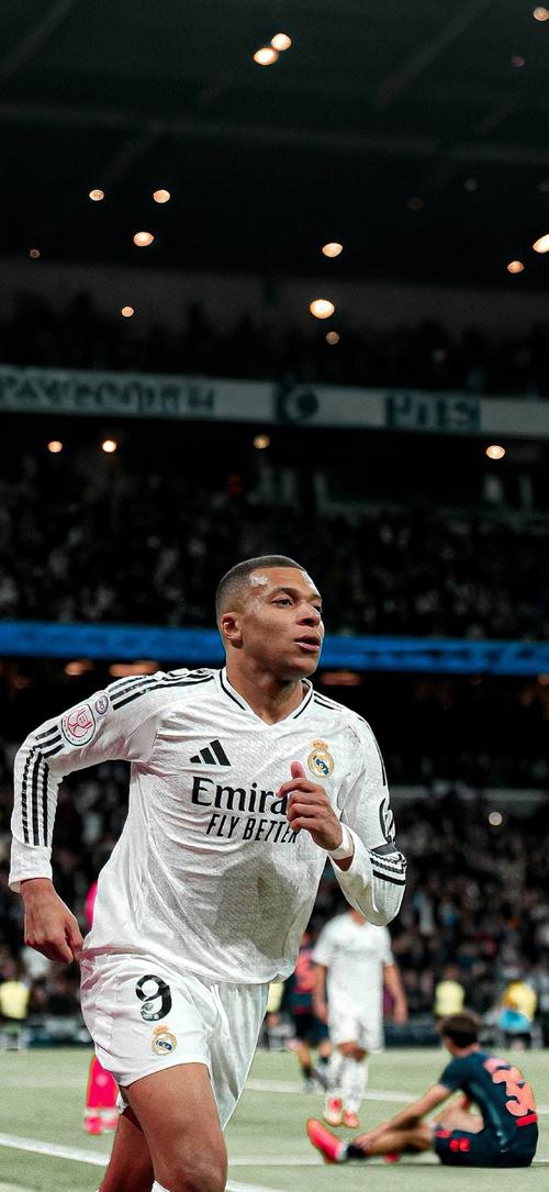 阿斯：阿隆索准备轮换首发，塞瓦略斯和罗德里戈将迎来机会（阿斯透露：阿隆索计划调整首发，塞瓦略斯与罗德里戈有望获得出场机会）