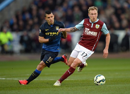 奇兵！泰森15中11轰24分，第三节独砍16分（爆发！泰森15投11中砍下24分，第三节独得16分）