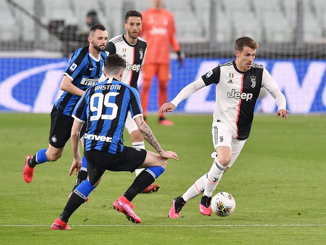 阿隆索和萨拉赫到底谁先离开球队？阿隆索看起来离开皇马会早一些（谁会先告别各自球队：萨拉赫还是阿隆索？迹象显示阿隆索或将更早离开皇马）