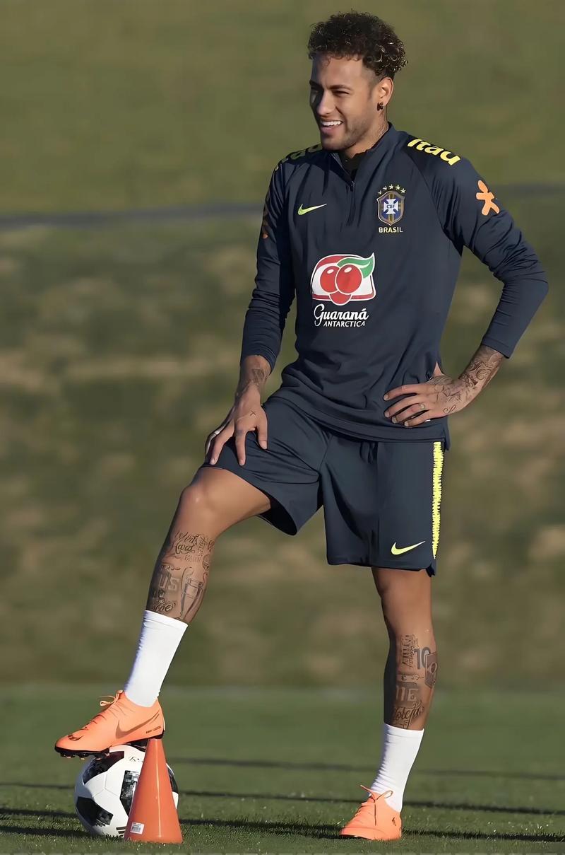 对阵马耳他破门，莱万国家队攻破39个对手球门追平梅西排第二（莱万对马耳他破门，国家队生涯攻破39队球门，与梅西并列第二）