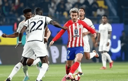 深圳队压哨绝杀引全场沸腾（深圳队读秒绝杀点燃全场）