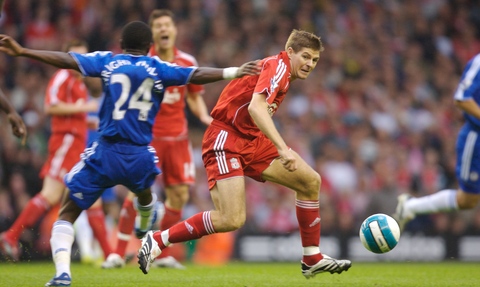 输给米兰后拉齐奥对主裁判不判罚点球不满，决定新闻沉默（负于米兰后，拉齐奥不满主裁漏判点球，决定媒体静默）